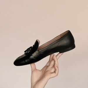 100% leather loafers size 7.5